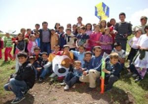 Şehitlik muhtarından örnek ağırlama